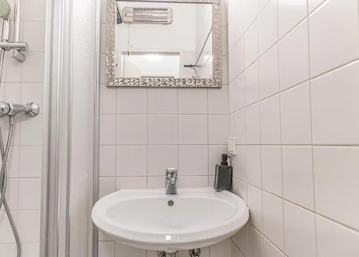 Charming 2 Ideal For Extended *